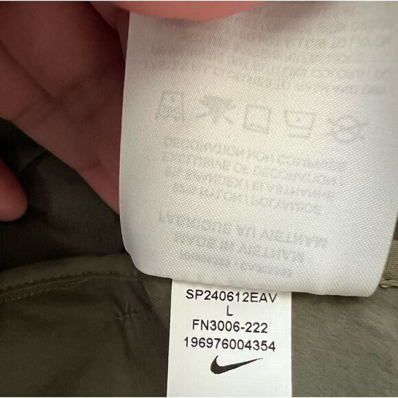 Nike APS Repel Versatile Bomber Jacket Olive Green - Picture 12 of 12